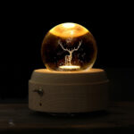 Boîte à musique cerf avec animations douces
