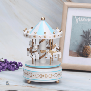 Carrousel musical bleu en bois