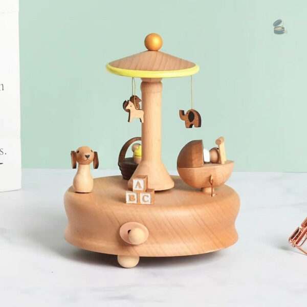 Carrousel musical coloré pour les petits