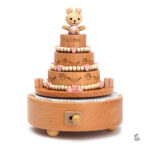 Boîte à musique en bois gâteau d'anniversaire