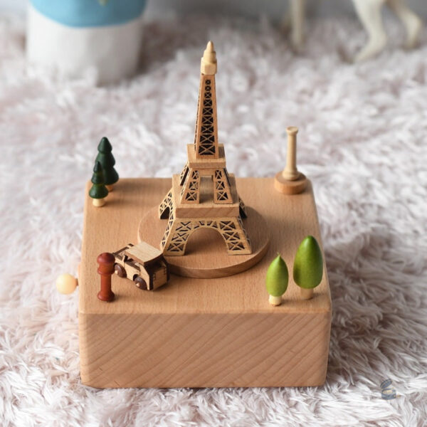 Boîte à musique artisanale inspirée de la Tour Eiffel