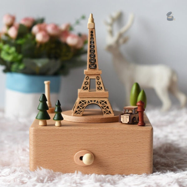 Décoration musicale en bois avec motif Eiffel