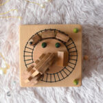 Jolie boîte à musique train, un objet décoratif en bois