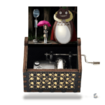 Univers enchanteur de Totoro en boîte musicale