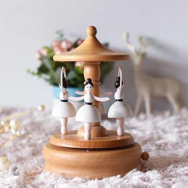 Boîte à musique en bois, design danseuse